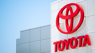Продажбите на Toyota растат за осми пореден месец благодарение на силното търсене в САЩ