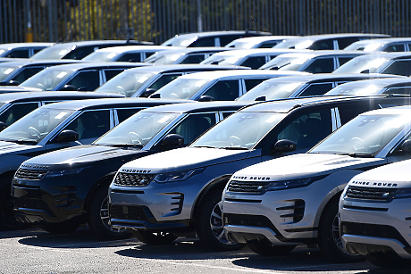 Jaguar Land Rover ще замрази производството си поне до 24 септември