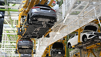 Германски автопроизводители се сблъскват със спад в продажбите на луксозни електрически автомобили