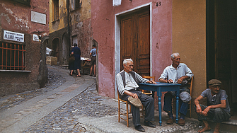 Правителството на Джорджо Мелони обмисля замразяване на възрастта за пенсиониране
