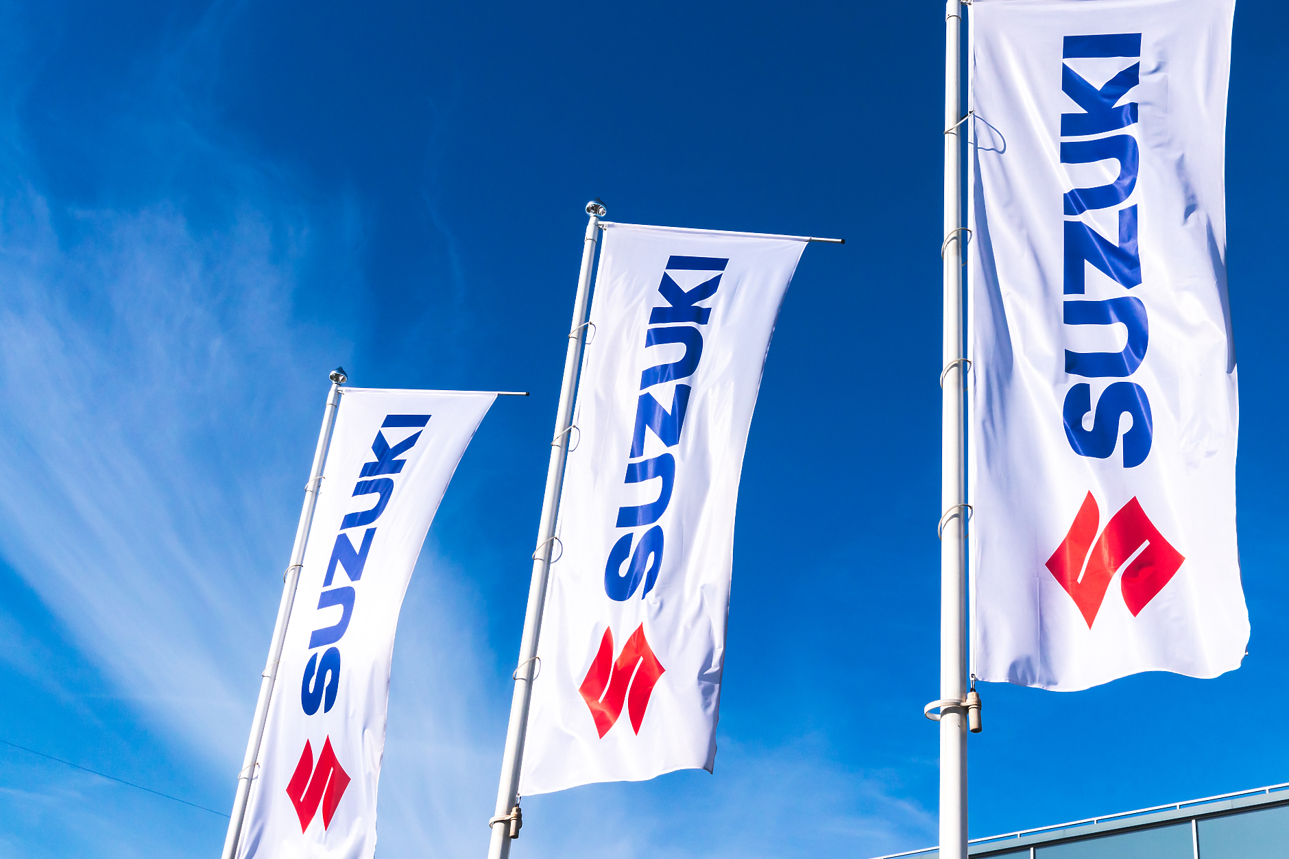 Suzuki Motor пуска първия си електрически автомобил през януари