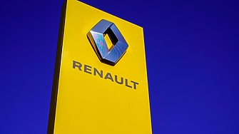 Renault казва, че личните данни на потребители от Великобритания са откраднати при кибератака