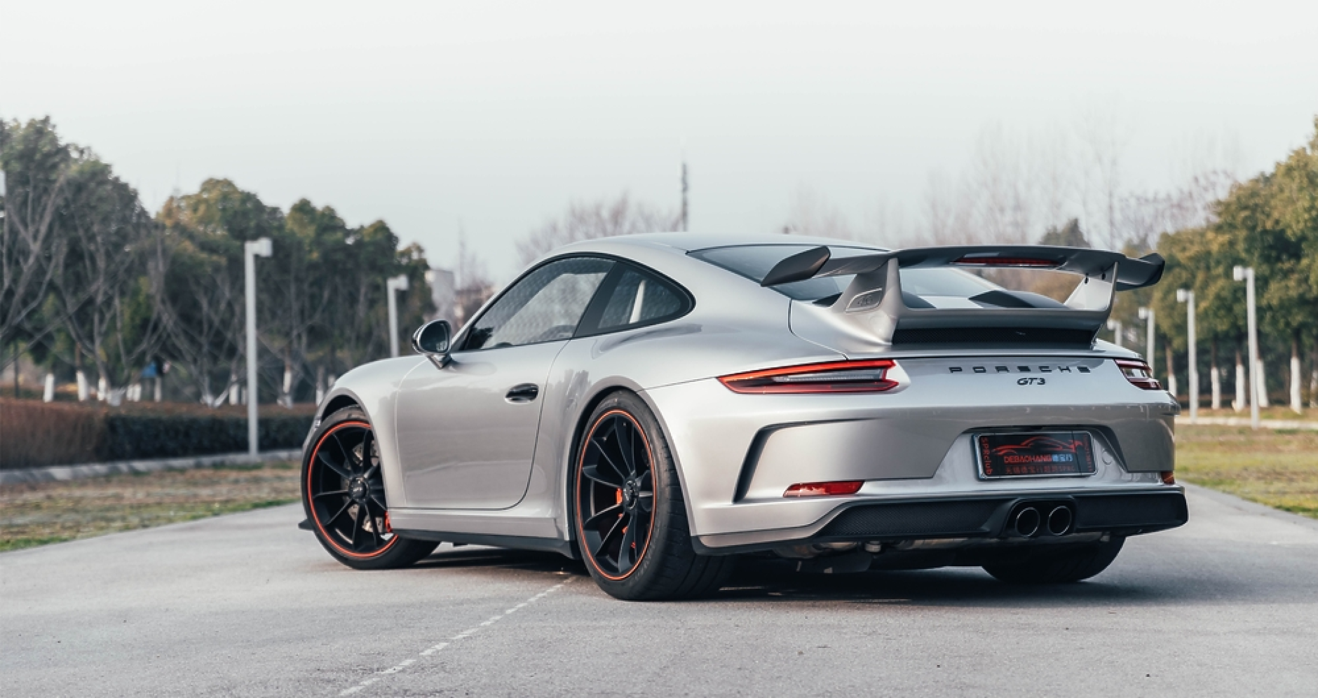 Porshe отлага електрификацията на част от моделите си