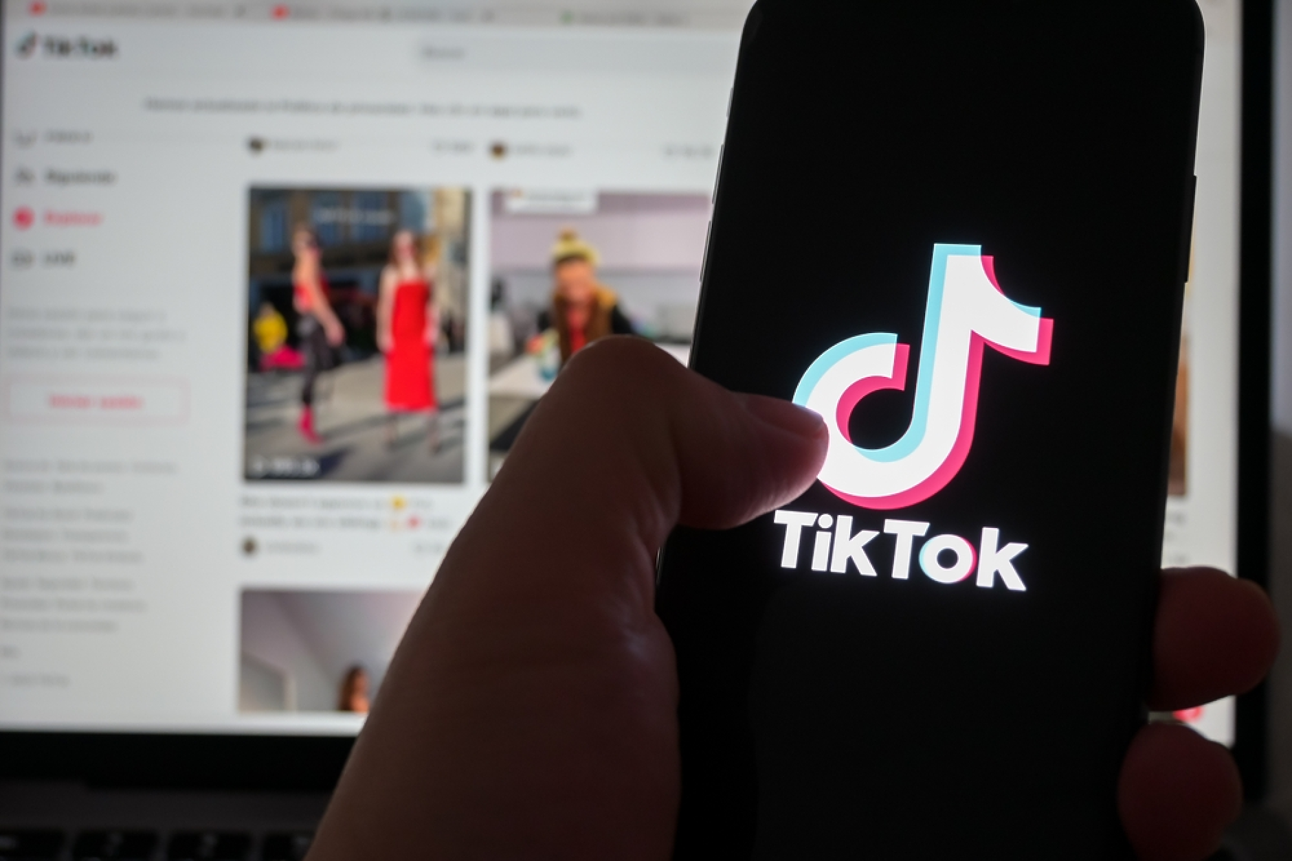 Алгоритъмът на TikTok в САЩ ще бъде променен съгласно сделката с Тръмп