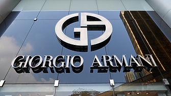 Брандът Armani се е обърнал към потенциални купувачи за продажба на дял