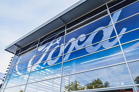 Ford ще съкрати 1000 работни места в германския си завод за електромобили в Кьолн