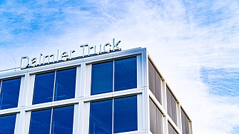 Daimler Truck разширява военния си бизнес, сключвайки сделка с американска отбранителна компания