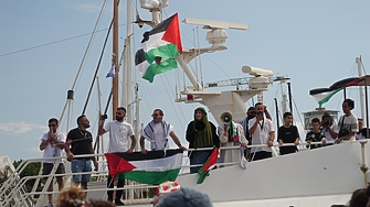Испания изпраща военен кораб, който да охранява хуманитарната флотилия, плаваща към Газа