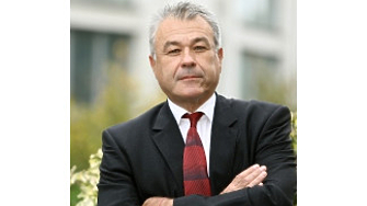 Бисер Манолов е председател на борда на директорите PayNovus и има повече