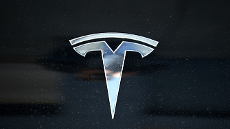 Tesla загатва за събитие във вторник, инвеститорите очакват фокусът да е върху достъпни електромобили