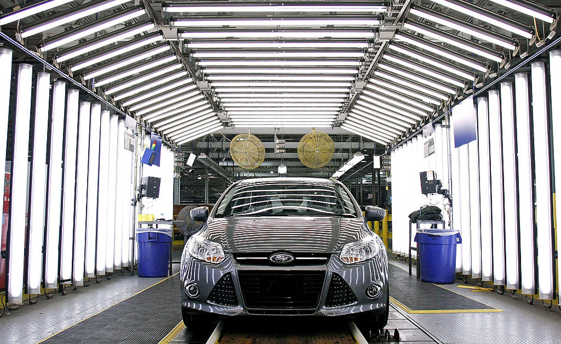 Ford понижава годишните си прогнози заради пожара в алуминиевия завод на доставчика