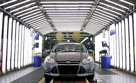 Ford понижава годишните си прогнози заради пожара в алуминиевия завод на доставчика