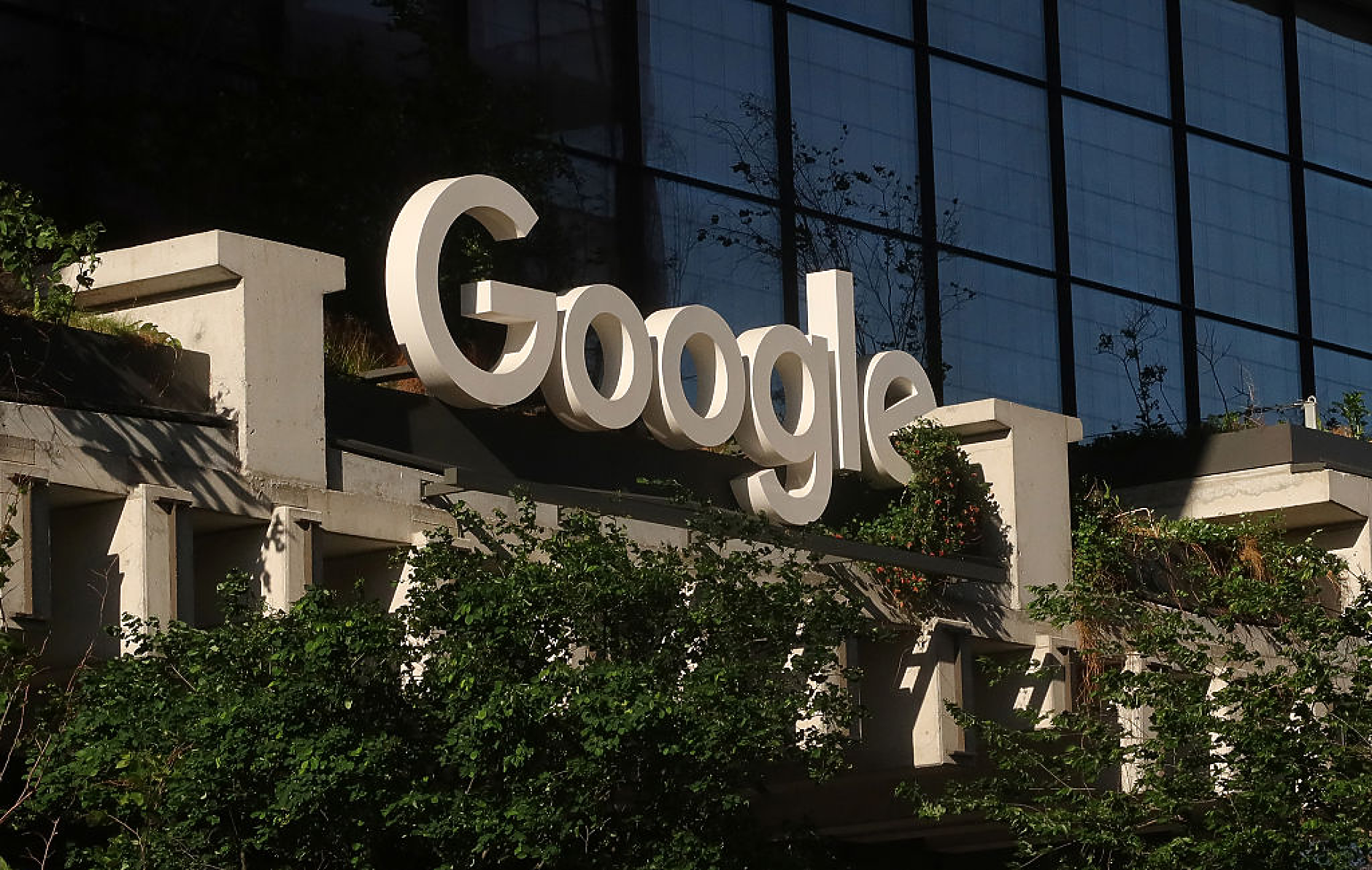 Google обяви пробив: квантов компютър надмина способностите на суперкомпютрите