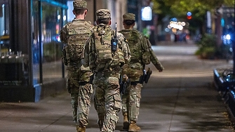 Правителството на американския президент Доналд Тръмп поиска в петък от