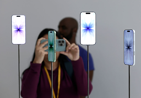 Apple се доближава до оценка от 4 трлн. долара на фона на силното търсене на iPhone 17