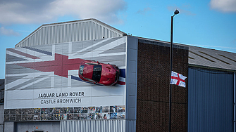 Кибератаката която парализира Jaguar Land Rover Automotive Plc е довела