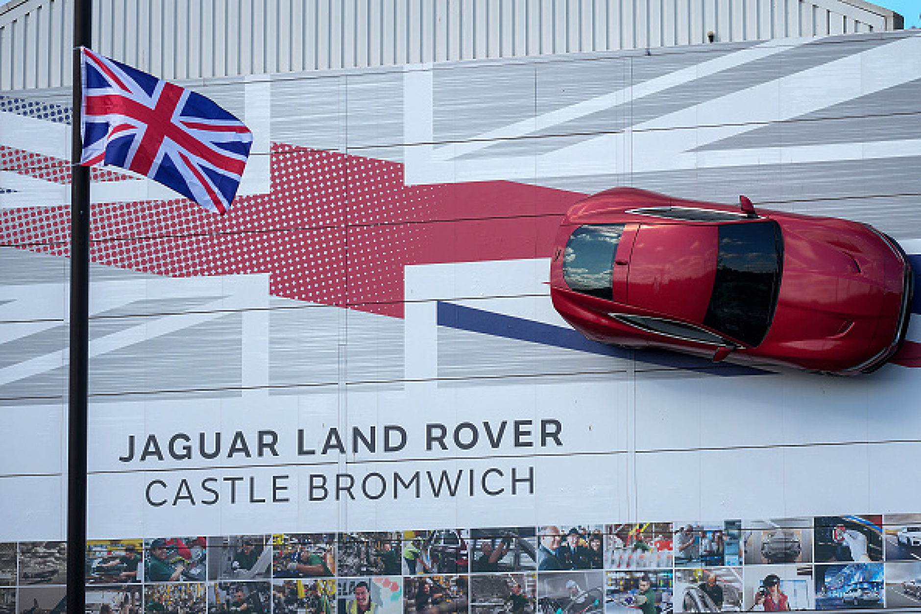 Jaguar Land Rover ще възобнови производството на 8 октомври след тежката кибератака