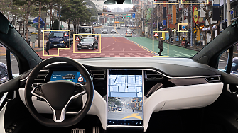 САЩ  разследват близо 3 млн. автомобили Tesla с автопилот заради много инциденти