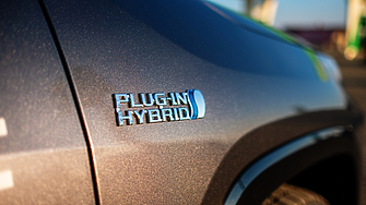 Plug in хибридите PHEV отделят почти пет пъти повече замърсяващи климата
