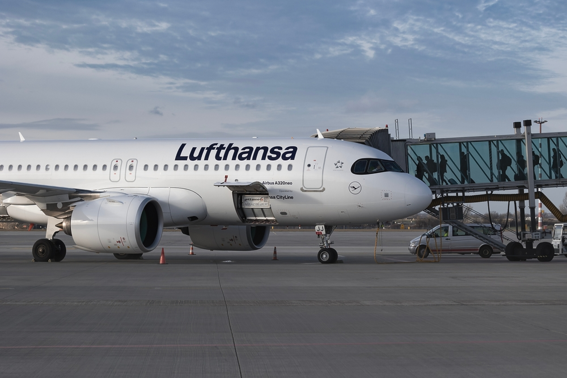 Lufthansa ще продължи преговорите със синдиката на пилотите