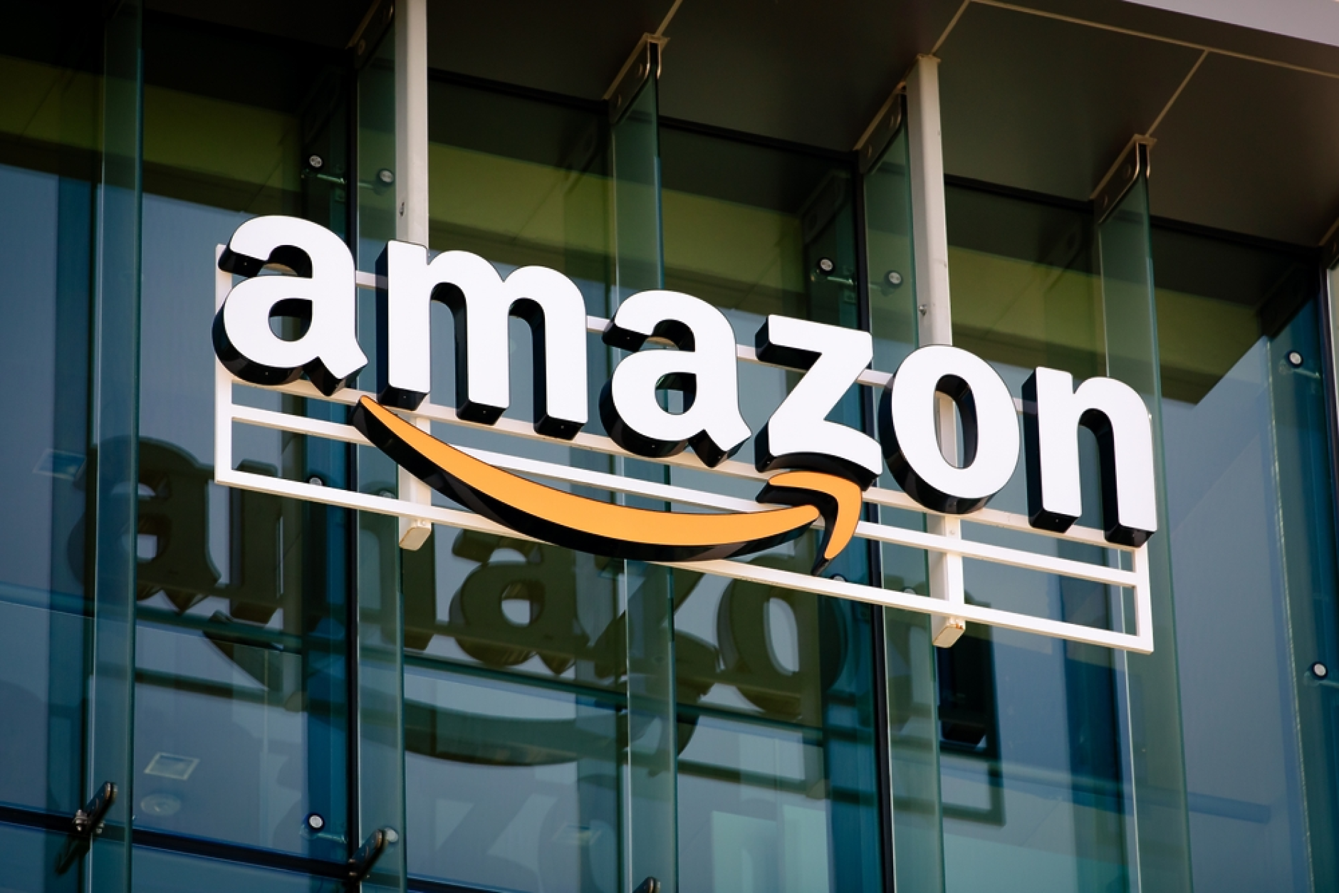 Amazon ще инвестира 1,6 млрд. долара в Холандия през следващите три години