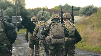 Според италианския философ и държавник Николо Макиавели наемният войник е