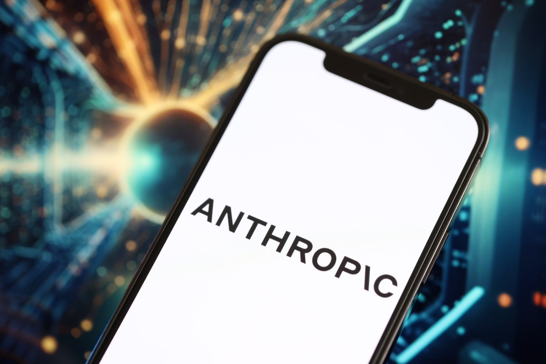 Anthropic и Google Cloud сключват мащабна сделка за AI чипове