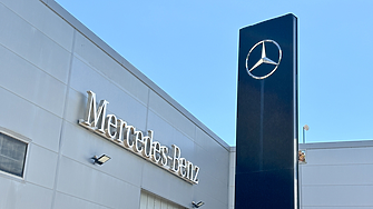 Продажбите на Mercedes-Benz спадат през третото тримесечие, повлияни от Китай и САЩ