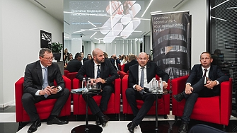 Вноски за пенсия през телефона: УниКредит Булбанк стимулира младите хора да помислят за бъдещето