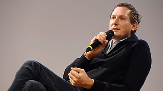 Председателят на Stellantis настоява ЕС да премахне забраната за двигатели с вътрешно горене от 2035 г.