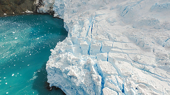 Антарктически ледник се сви наполовина за два месеца. Ще повлияе ли на морското равнище?