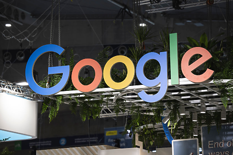 Технологичните лидери увеличават разходите за AI: Alphabet печели благосклонността на инвеститорите