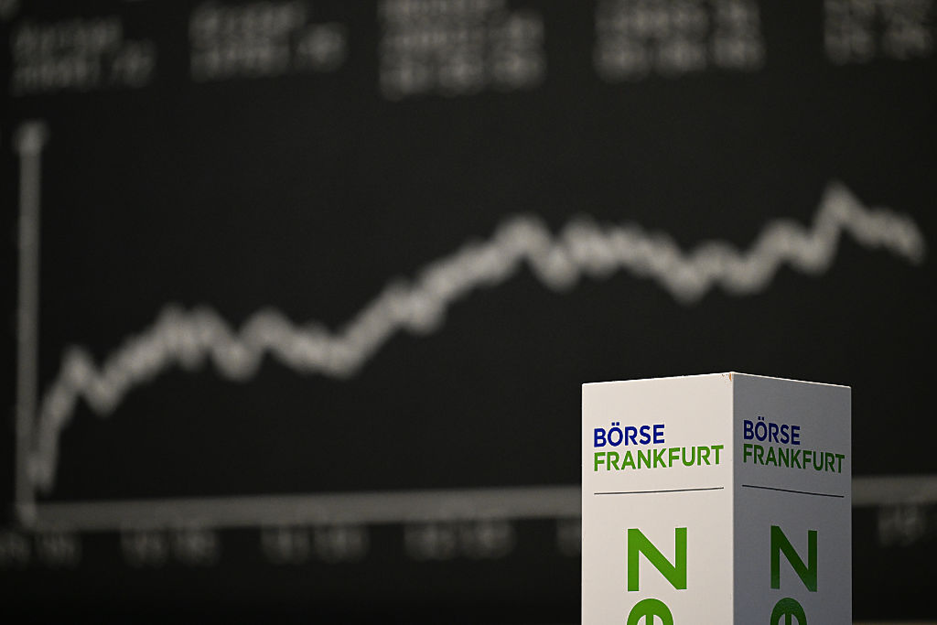 Европейските акции поевтиняват на фона на опасения за лихвите на Фед и оценки на технологичните компании*