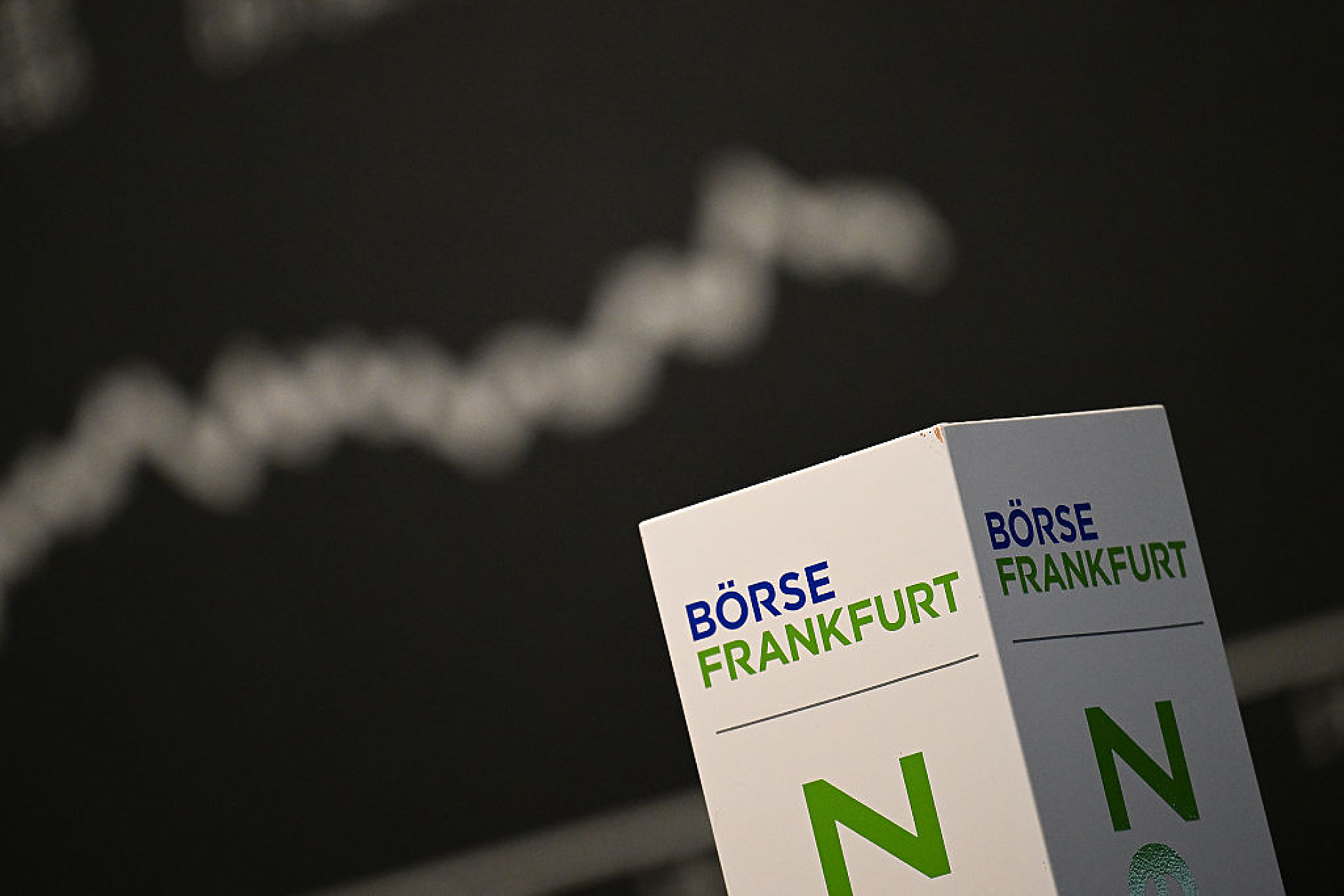 Европейските фондови пазари се оцветиха в червено преди решението на ЕЦБ за лихвите*