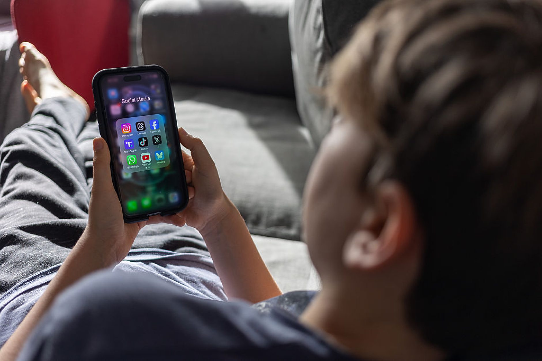 Meta, TikTok и Snap се обявиха против забраната за социални мрежи за младежи в Австралия, но ще се съобразят с нея