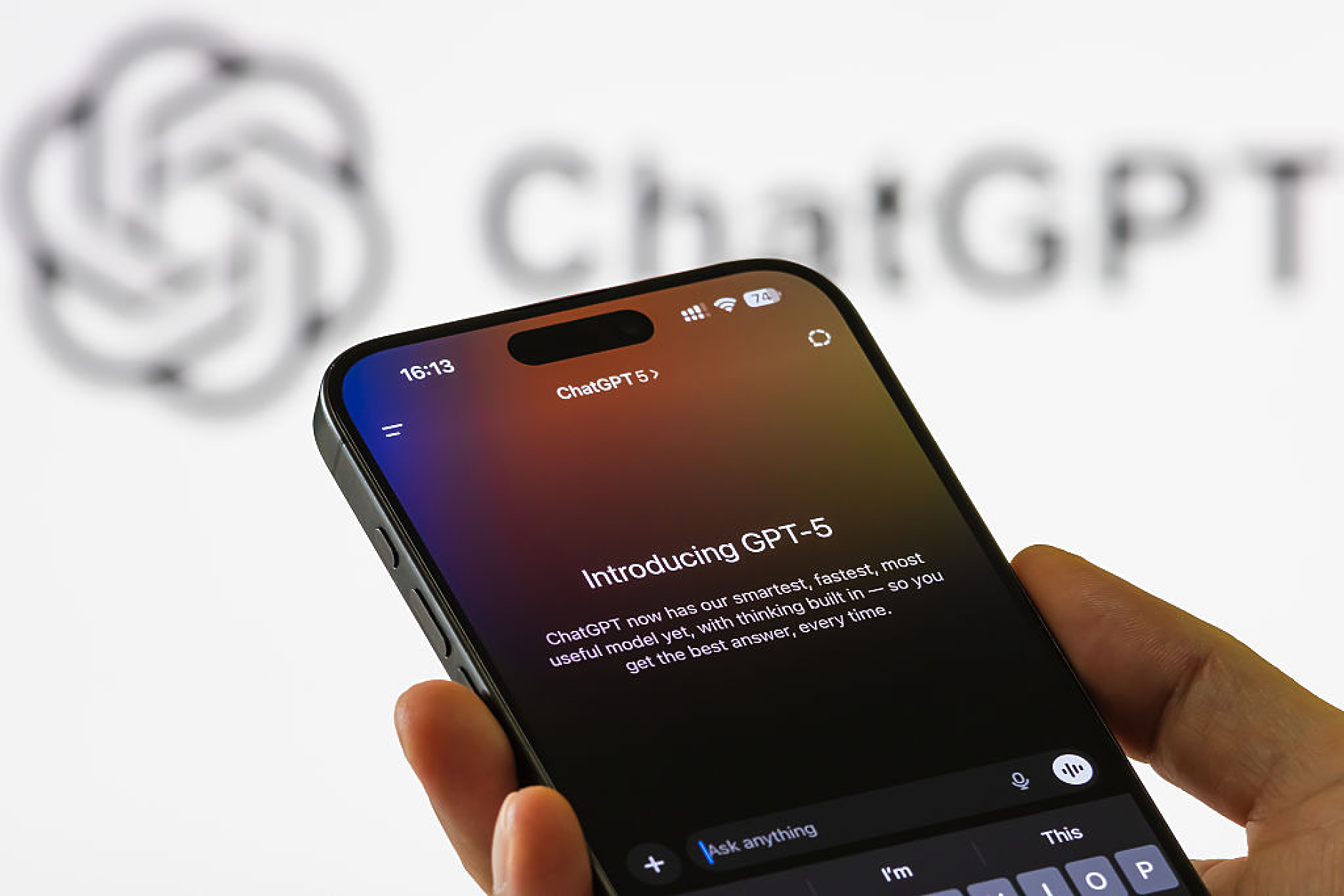 ChatGPT споделя данни за броя потребители с признаци на психоза или суицидни мисли