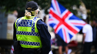 Британският вътрешен министър: Ситуацията с предоставянето на убежища на бежанци е извън контрол