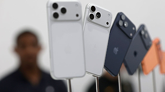Apple отчете рекордни продажби и очаква силен празничен сезон, подкрепен от успеха на iPhone 17