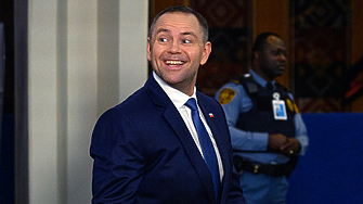 Полският президент Карол Навроцки призова ръководителите на специалните служби на