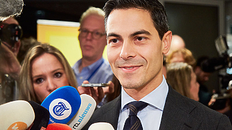 Центристът Роб Йетен беше обявен за победител на изборите в Нидерландия