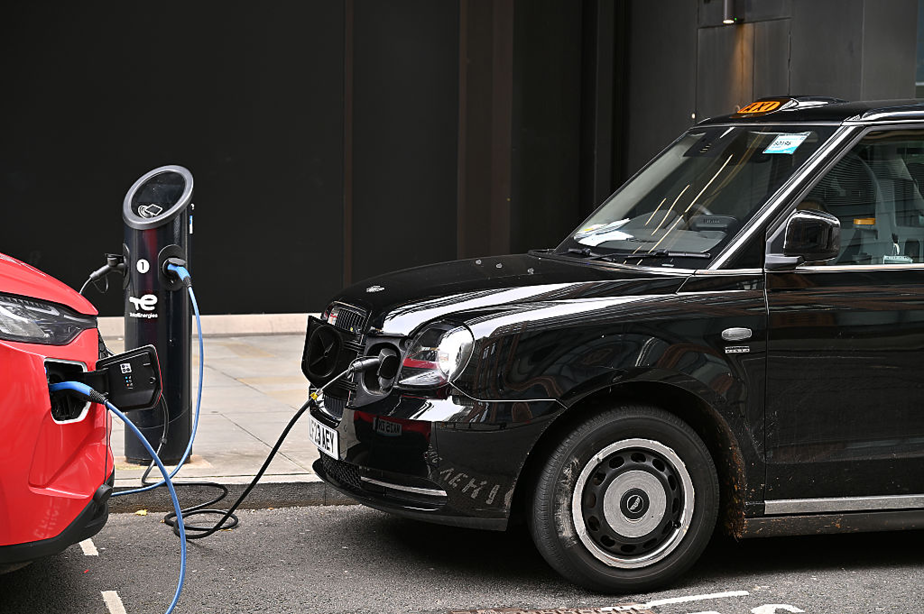 Спад на продажбите на електрически превозни средства в САЩ 