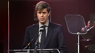 Унгарско британският писател Дейвид Салаи спечели наградата Букър за 2025 г