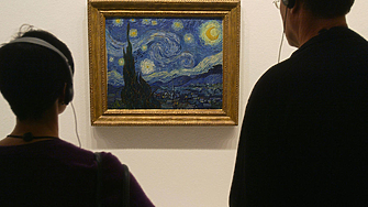 Наслаждаването на оригинални произведения на изкуството в галерия може да