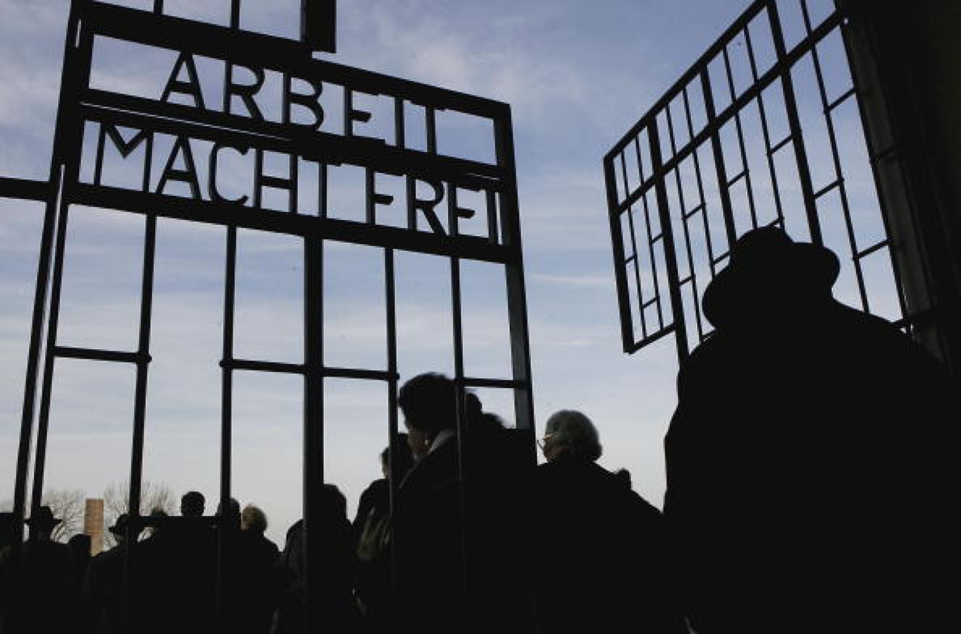 Аукционна къща в Германия пусна на търг предмети от Холокоста и предизвика скандал с Полша