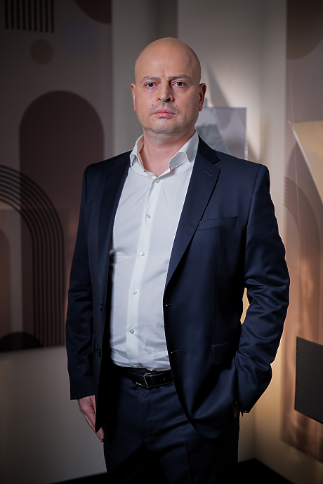 Светозар Динев