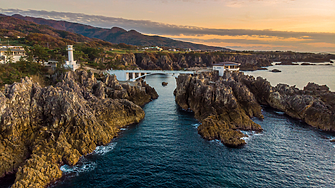 Китайска брегова охрана навлезе в спорните води край контролираните от Япония спорни острови Сенкаку