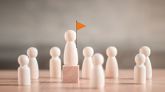 Какво представлява т. нар. проблем с пиедестала?