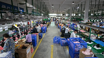 Дейността на фабриките в Китай се сви за седми пореден