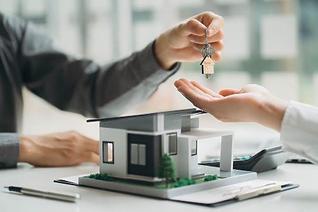 Средната възраст за първа покупка на жилище расте. Какви са причините? 