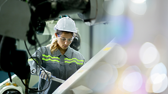 Минималната работна заплата ще бъде 1213 лева или 620,20 евро от 1 януари 2026 г.